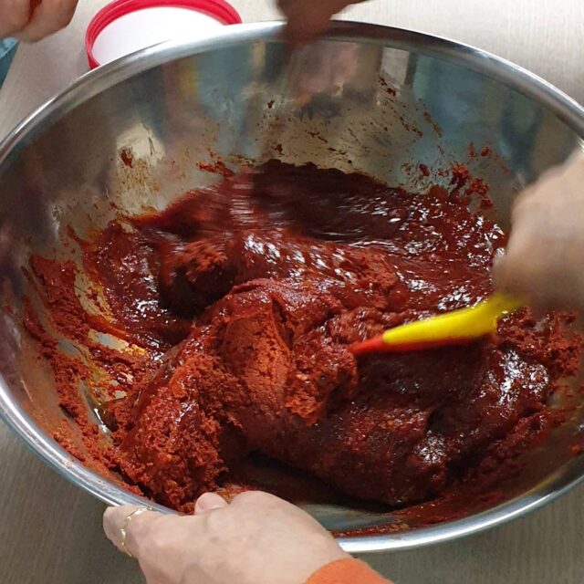 쉽고 빠르고 맛있는 약선고추장~~
발효아카데미 실습으로 바로 만들어 맛있게 먹는 약선 고추장 만들었습니다^^
고추장이 이렇게 만들기 쉬웠나 !!!
#한국발효장류진흥협회 #발효아카데미 #된장 #간장 #고추장 #발효 #장류 #장류제조사 #민갼자격증